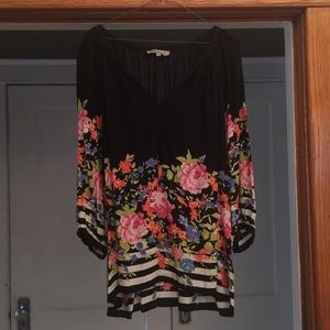 NWOT Rose & Thyme V-Neck Blouse